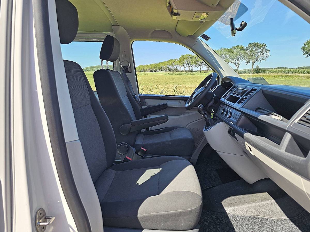 Volkswagen Transporter VOLKSWAGEN TRANSPORTER 2.0 TDI l2h1 combi 9-pers ac