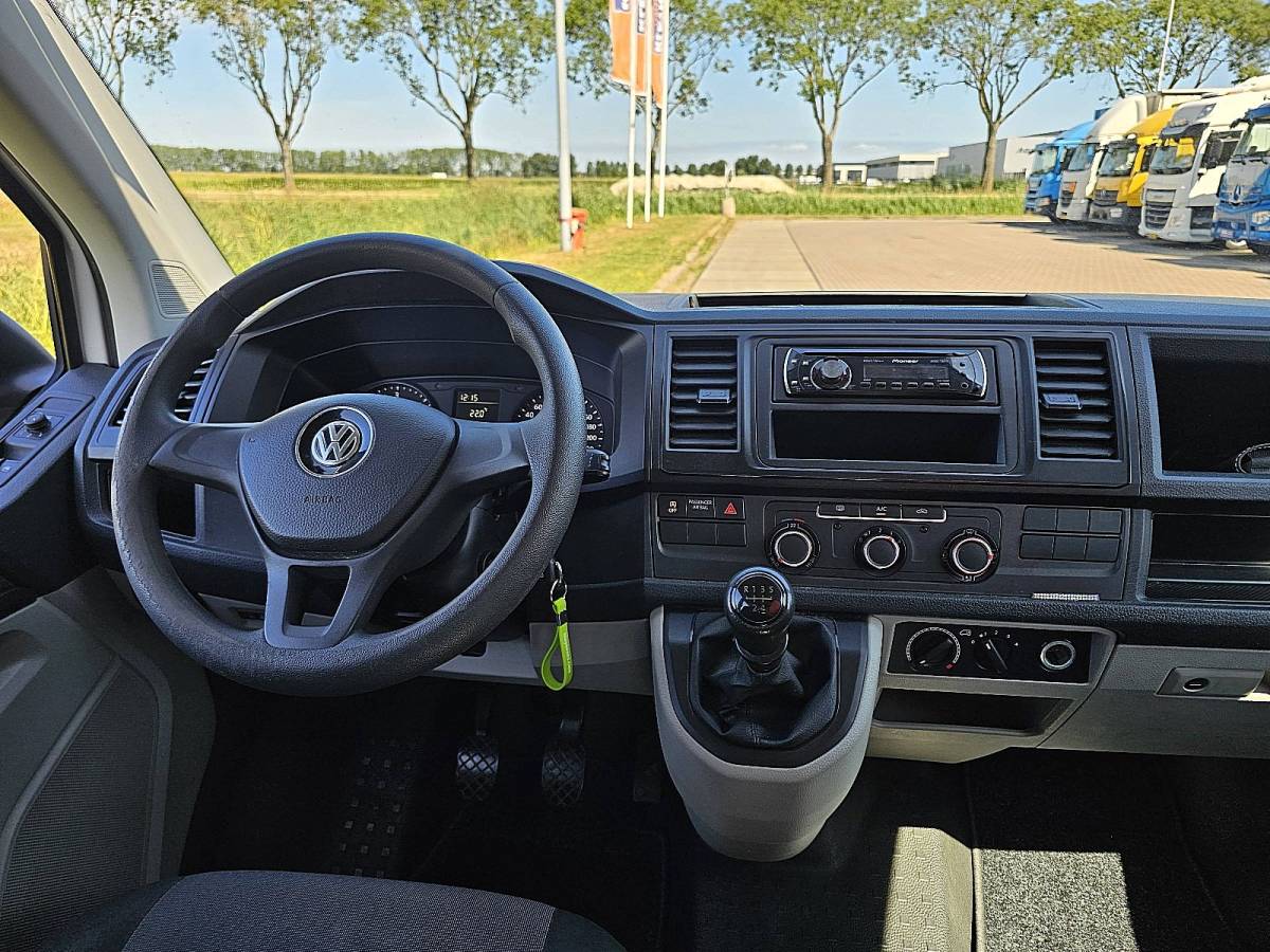 Volkswagen Transporter VOLKSWAGEN TRANSPORTER 2.0 TDI l2h1 combi 9-pers ac