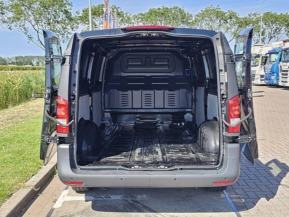 Mercedes-Benz eVito MERCEDES-BENZ EVITO l3 xl led 280km wltp