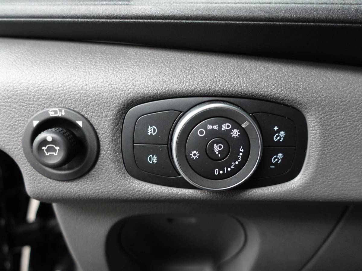 Ford Transit Ford Transit 310 2.0 TDCI L2H2 Trend Automaat Airco Bluetooth Camera Cruise Control