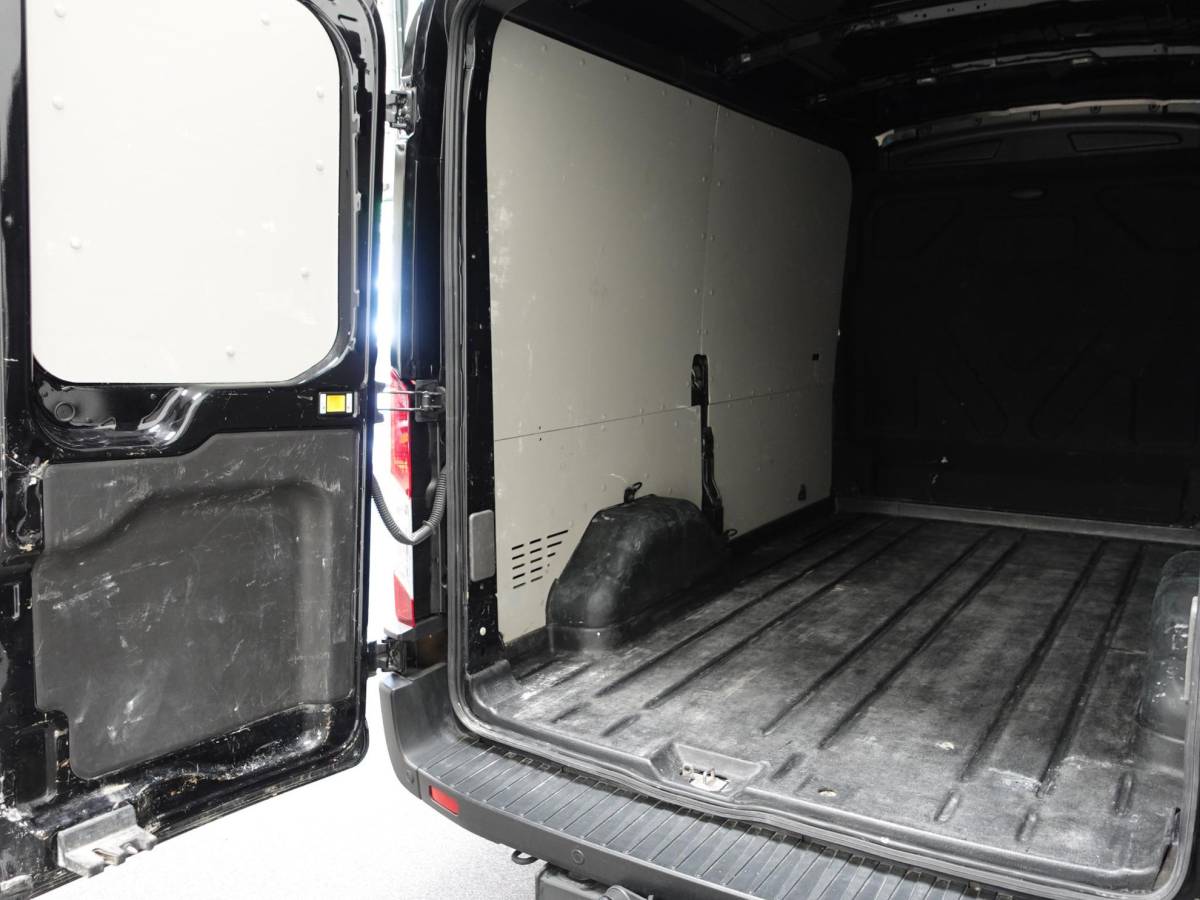 Ford Transit Ford Transit 310 2.0 TDCI L2H2 Trend Automaat Airco Bluetooth Camera Cruise Control