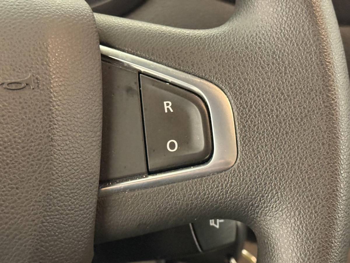 Renault Master Renault Master T33 2.3 dCi 135 L2H2 BPM VRIJ! Airco Cruise control Parkeersensoren Navigatie Trekhaak