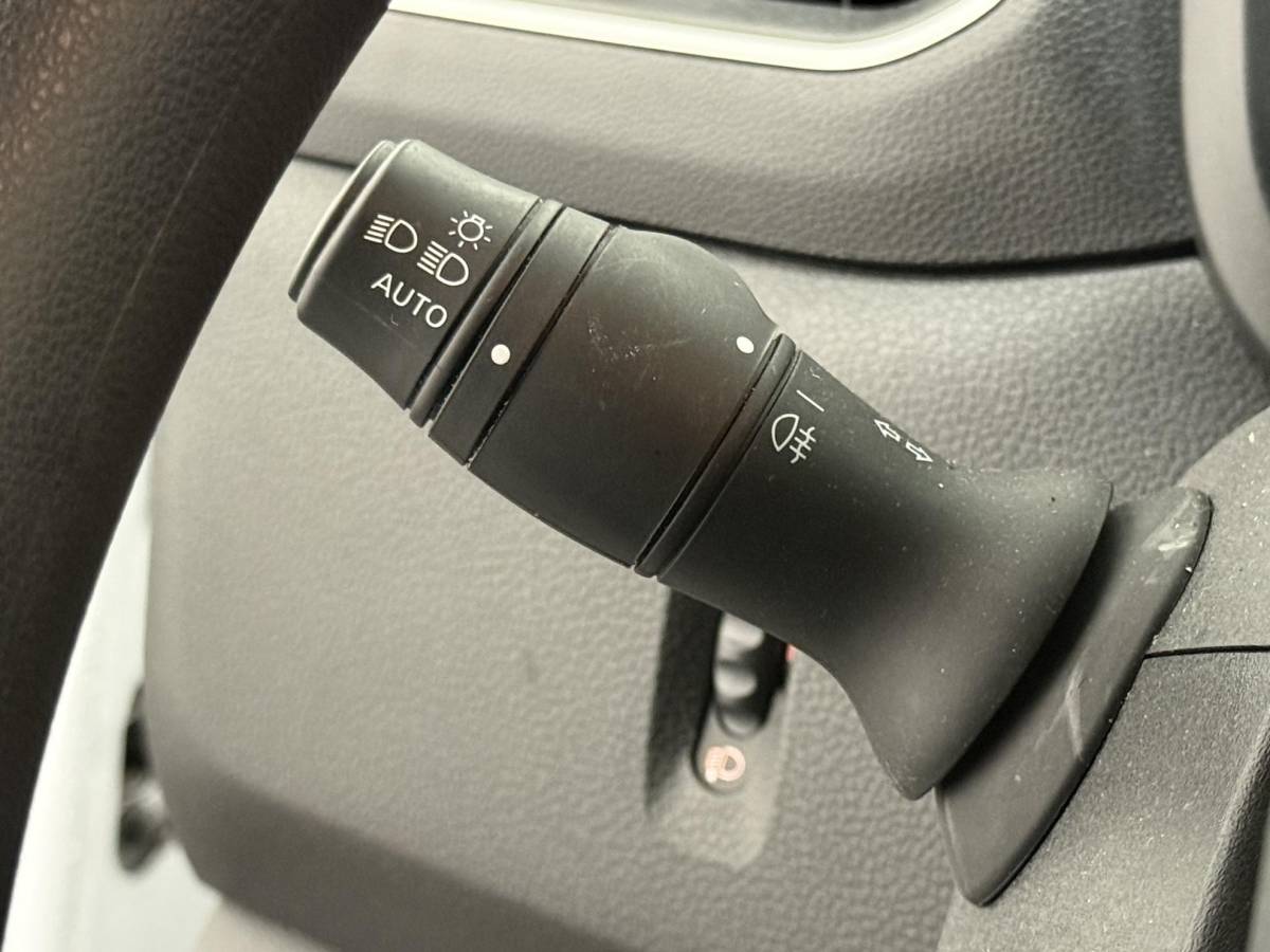 Renault Master Renault Master T33 2.3 dCi 135 L2H2 BPM VRIJ! Airco Cruise control Parkeersensoren Navigatie Trekhaak