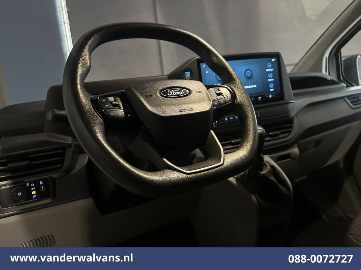 Ford Transit Custom Ford Transit Custom 2.0 TDCI L1H1 Euro6 Airco | Camera | Apple Carplay | Cruisecontrol | LED Android Auto, Verwarmde voorruit, Parkeersensoren, Bijrijdersbank