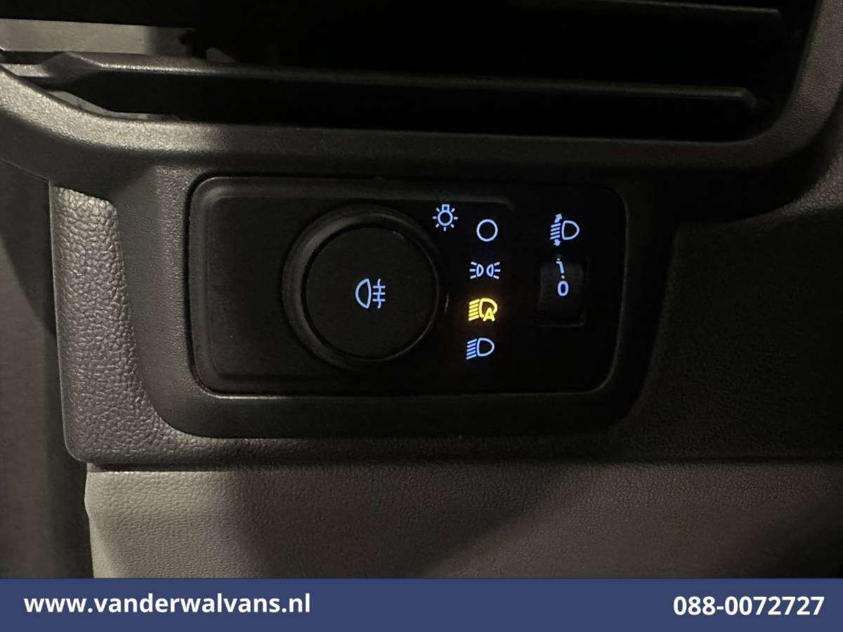 Ford Transit Custom Ford Transit Custom 2.0 TDCI L1H1 Euro6 Airco | Camera | Apple Carplay | Cruisecontrol | LED Android Auto, Verwarmde voorruit, Parkeersensoren, Bijrijdersbank
