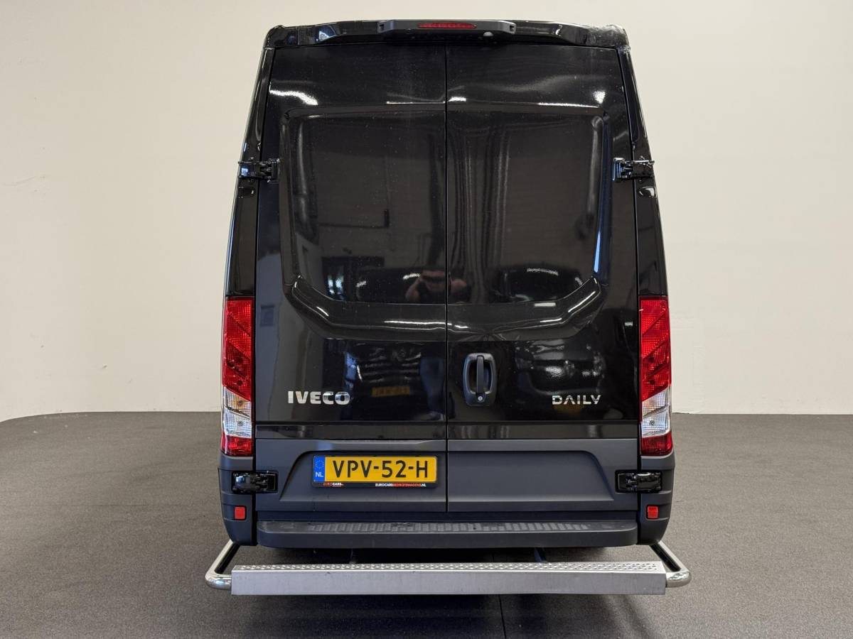 Iveco Daily Iveco Daily 35S21H 3.0 410 L4 207PK Automaat Airco Cruise Control Navigatie Camera