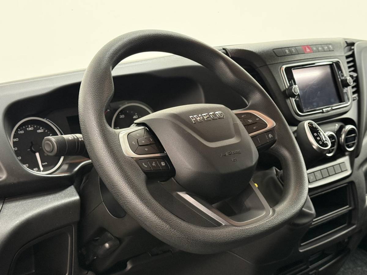 Iveco Daily Iveco Daily 35S21H 3.0 410 L4 207PK Automaat Airco Cruise Control Navigatie Camera