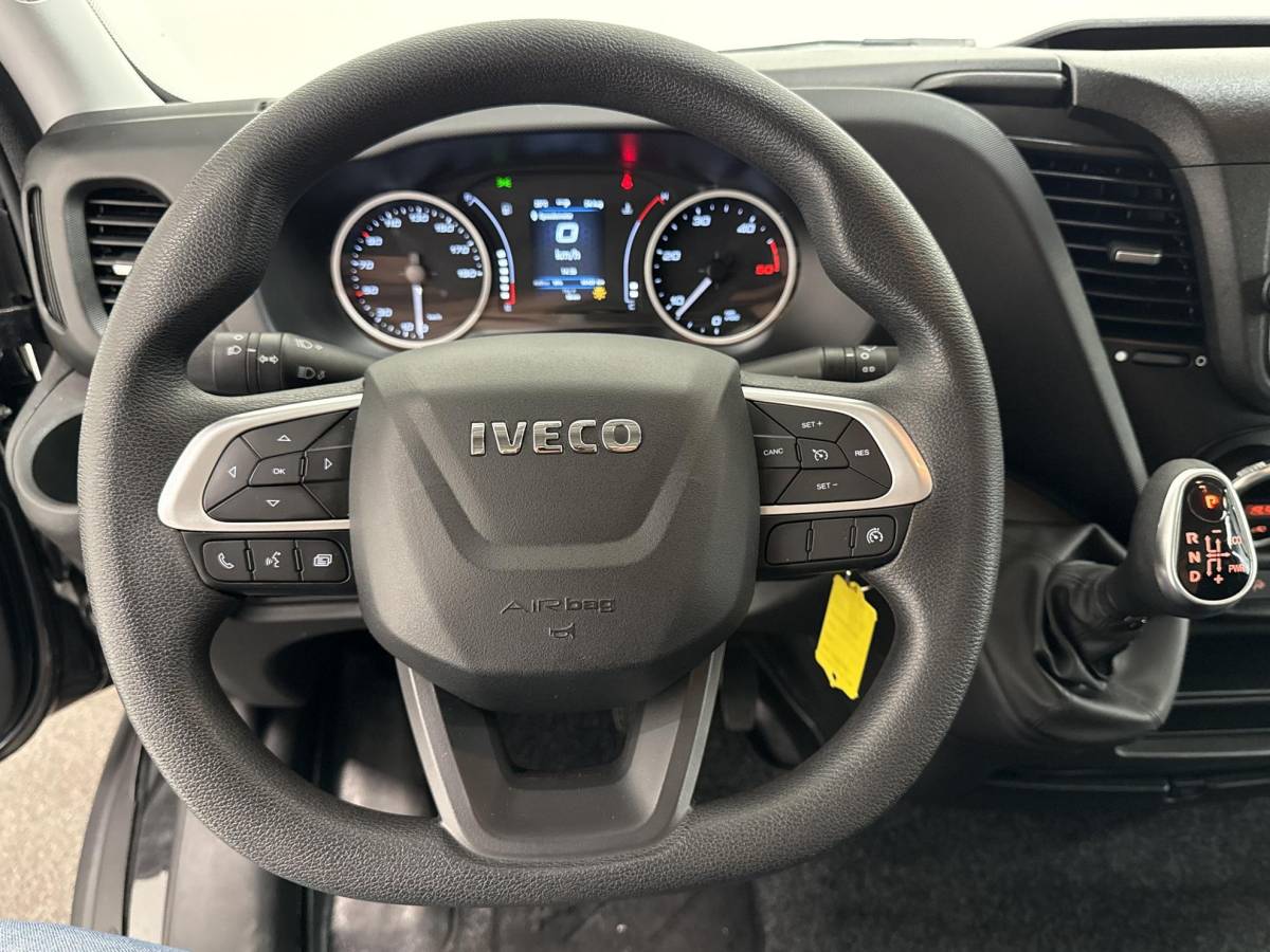 Iveco Daily Iveco Daily 35S21H 3.0 410 L4 207PK Automaat Airco Cruise Control Navigatie Camera