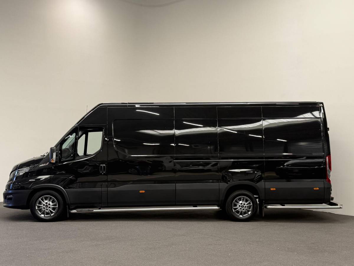 Iveco Daily Iveco Daily 35S21H 3.0 410 L4 207PK Automaat Airco Cruise Control Navigatie Camera