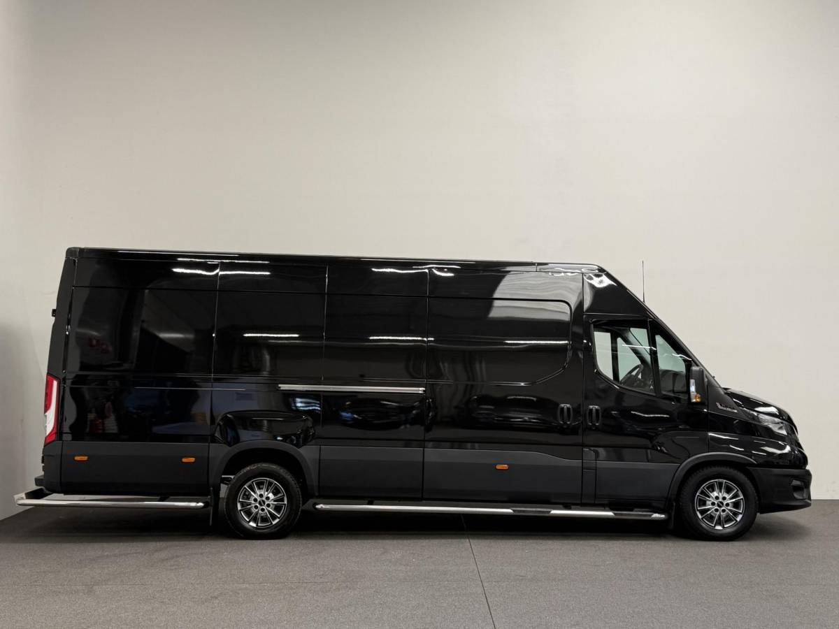 Iveco Daily Iveco Daily 35S21H 3.0 410 L4 207PK Automaat Airco Cruise Control Navigatie Camera