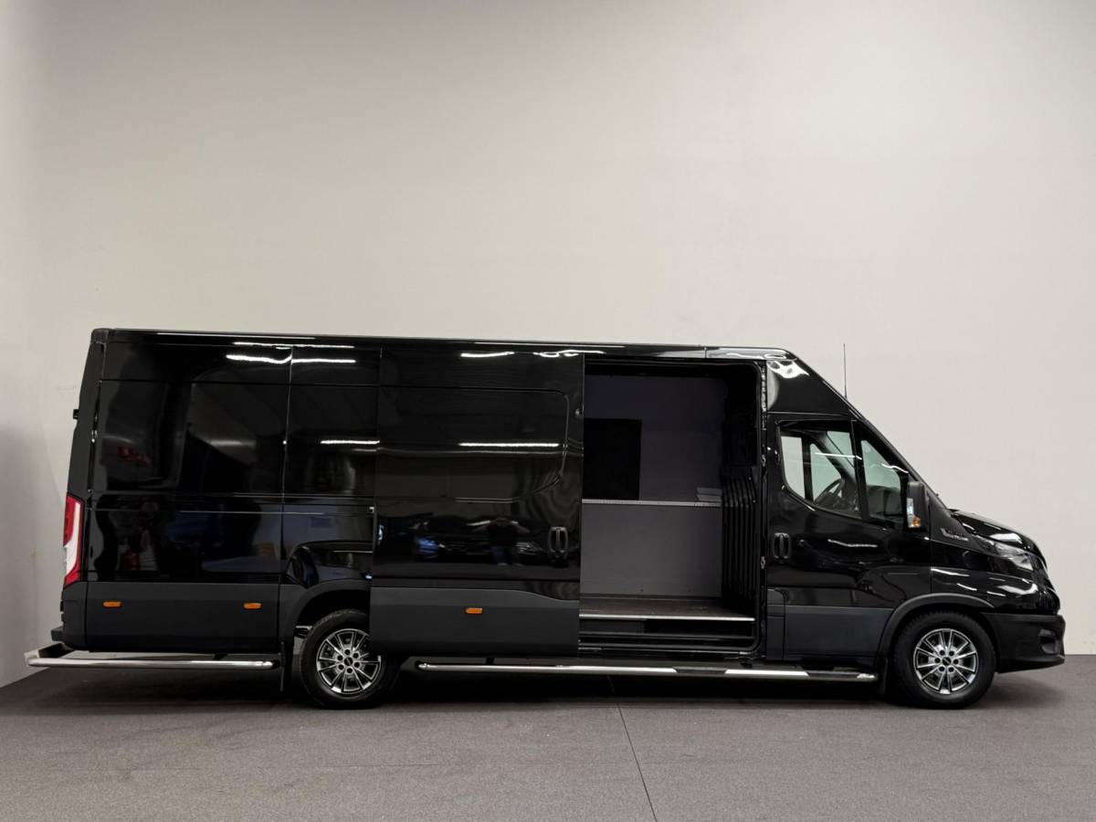Iveco Daily Iveco Daily 35S21H 3.0 410 L4 207PK Automaat Airco Cruise Control Navigatie Camera