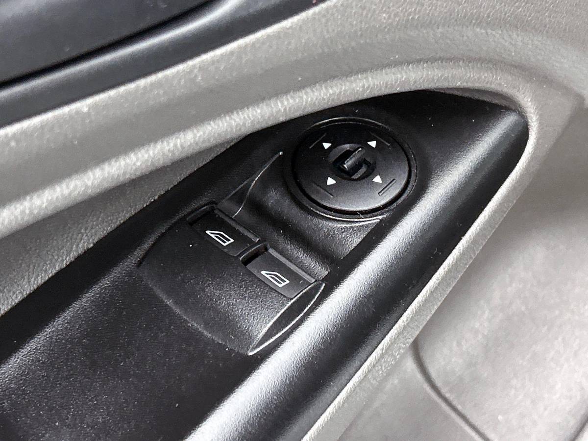 Ford Transit Connect Ford Transit Connect 1.5 EcoBlue Automaat L2 Trend Navigatie Airco Parkeersensoren Cruise Control 3Zits Camera DAB+