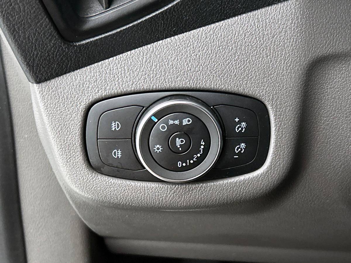 Ford Transit Connect Ford Transit Connect 1.5 EcoBlue Automaat L2 Trend Navigatie Airco Parkeersensoren Cruise Control 3Zits Camera DAB+