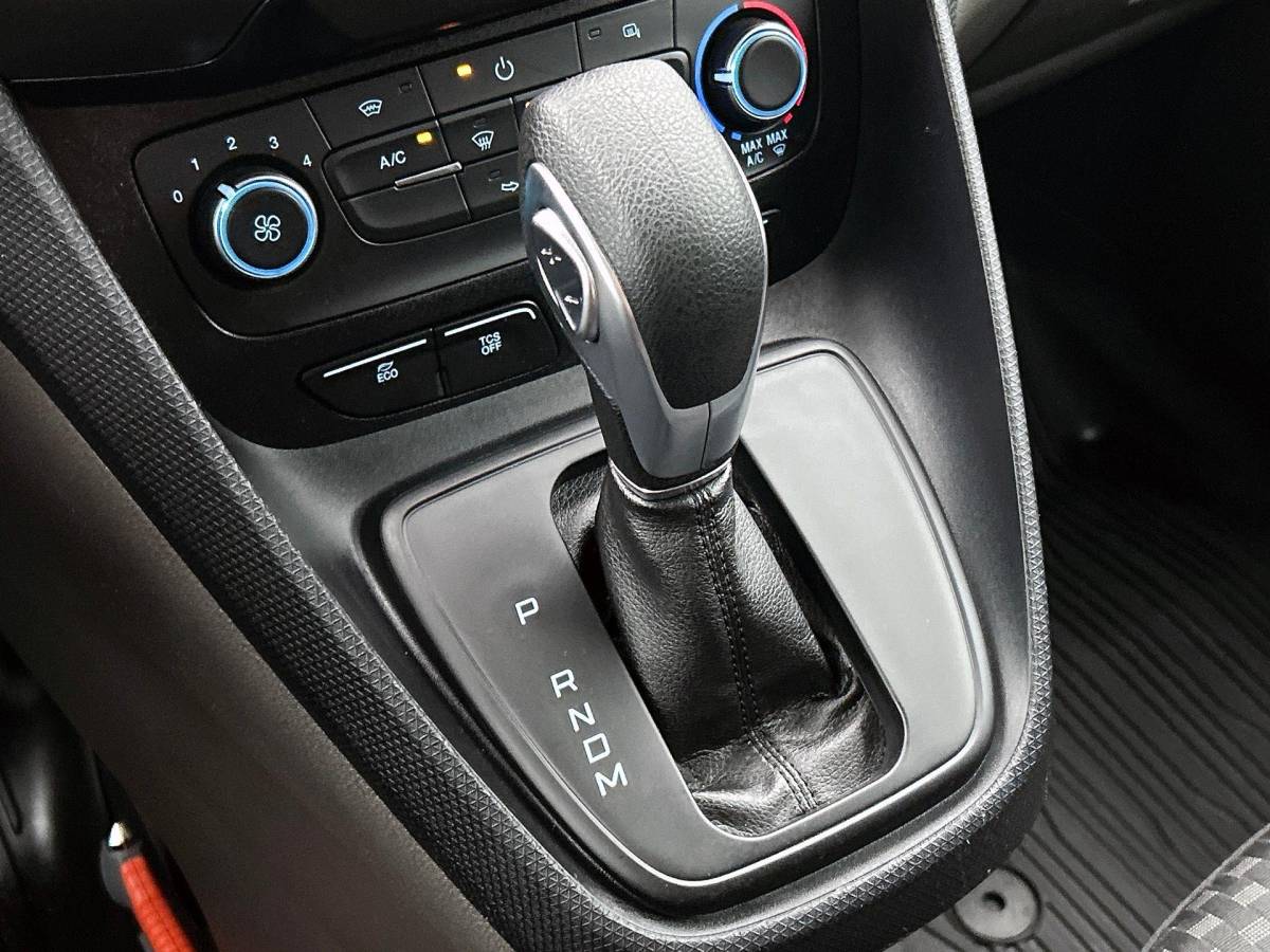 Ford Transit Connect Ford Transit Connect 1.5 EcoBlue Automaat L2 Trend Navigatie Airco Parkeersensoren Cruise Control 3Zits Camera DAB+