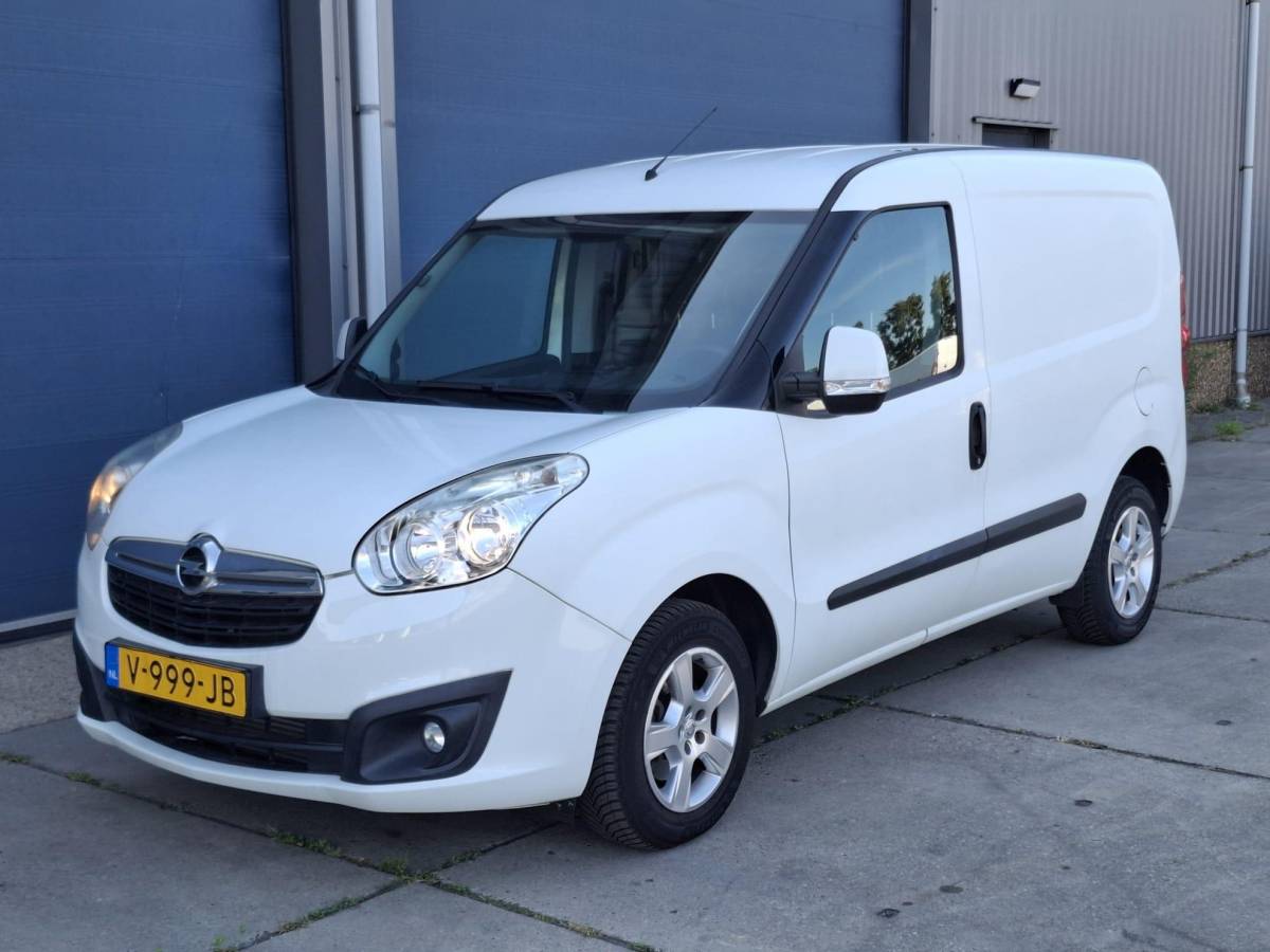 Opel Combo Opel Combo 1.6 CDTi L1H1 Sport CAMERA / EURO 6 / CARPLAY / AIRCO / TREKHAAK / MARGE AUTO !!