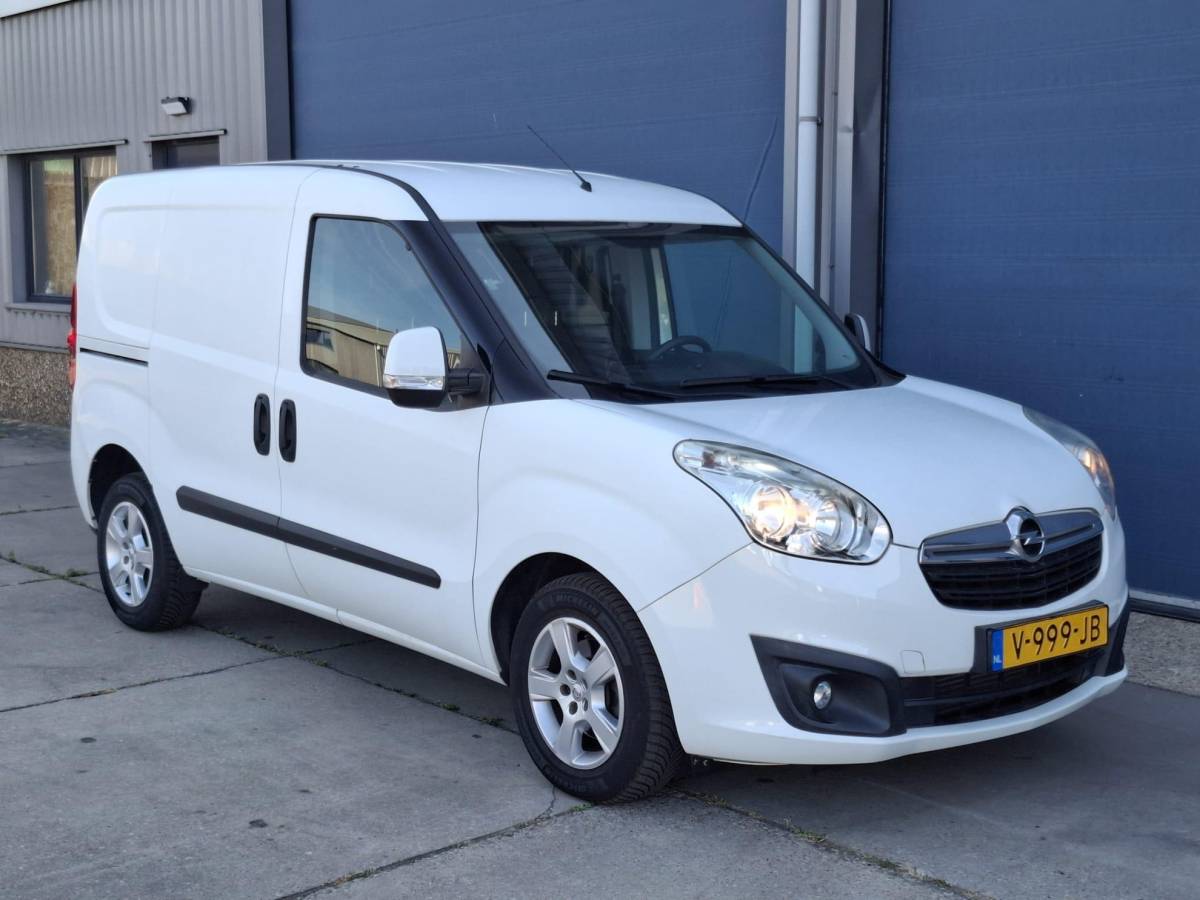 Opel Combo Opel Combo 1.6 CDTi L1H1 Sport CAMERA / EURO 6 / CARPLAY / AIRCO / TREKHAAK / MARGE AUTO !!