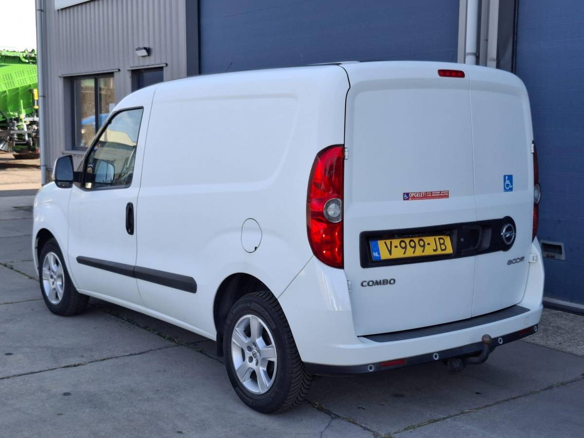 Opel Combo Opel Combo 1.6 CDTi L1H1 Sport CAMERA / EURO 6 / CARPLAY / AIRCO / TREKHAAK / MARGE AUTO !!