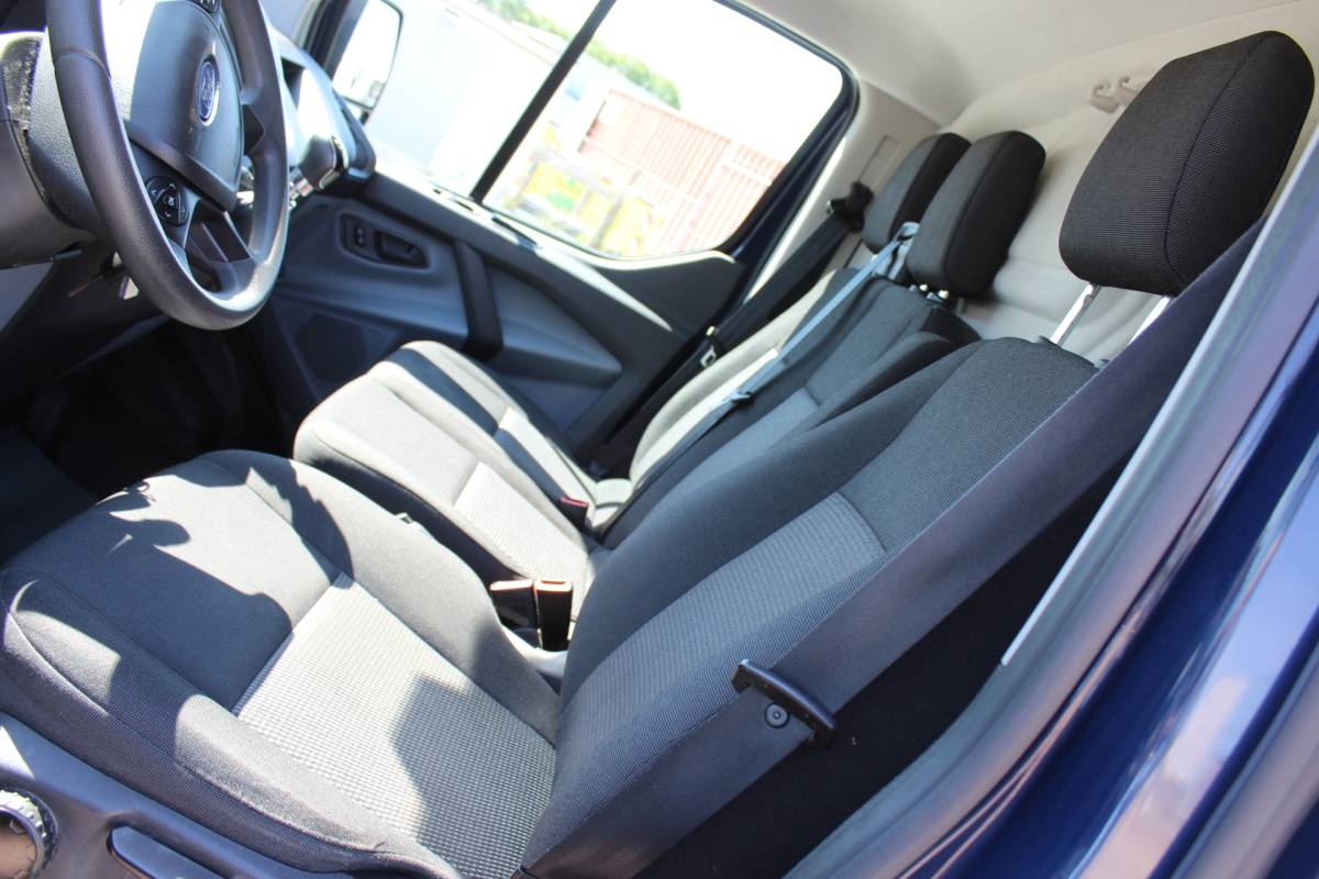 Ford Transit Custom Ford Transit Custom 270 2.0 TDCI L1H1 Economy Edition 1E EIG, AIRCO TREKHAAK NAP