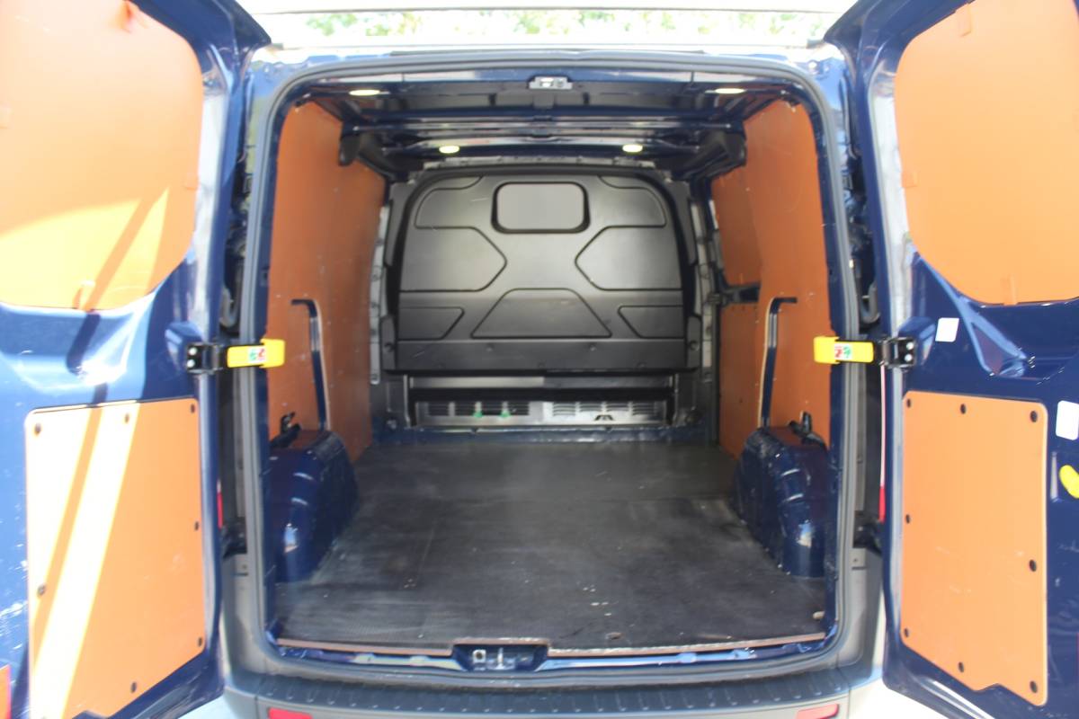 Ford Transit Custom Ford Transit Custom 270 2.0 TDCI L1H1 Economy Edition 1E EIG, AIRCO TREKHAAK NAP