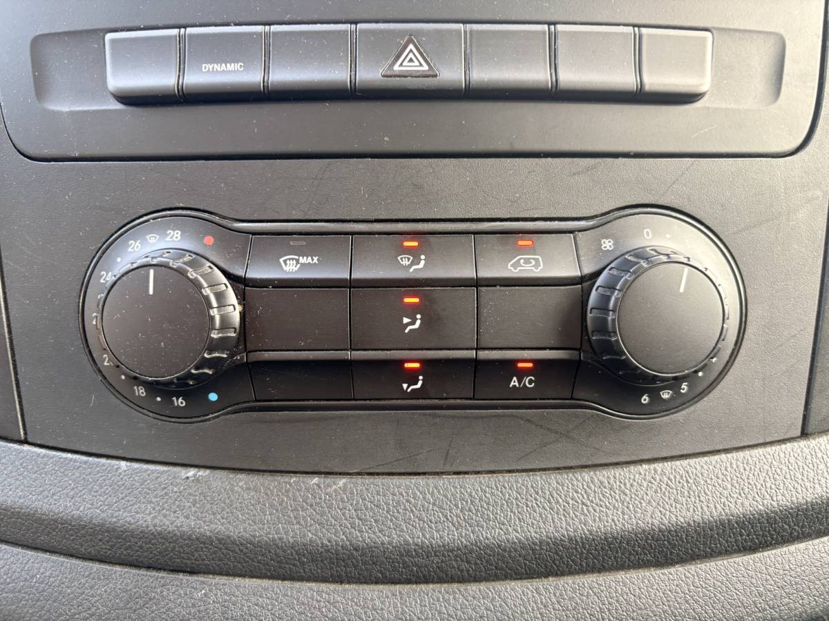 Mercedes-Benz eVito Mercedes-Benz eVito 112 66kWh L2 Elektrisch 95.8% (SOH) 280-WLTP 80kw Snelladen Climate Control Cruise Control Camera Stoelverwarming Parkeersensoren