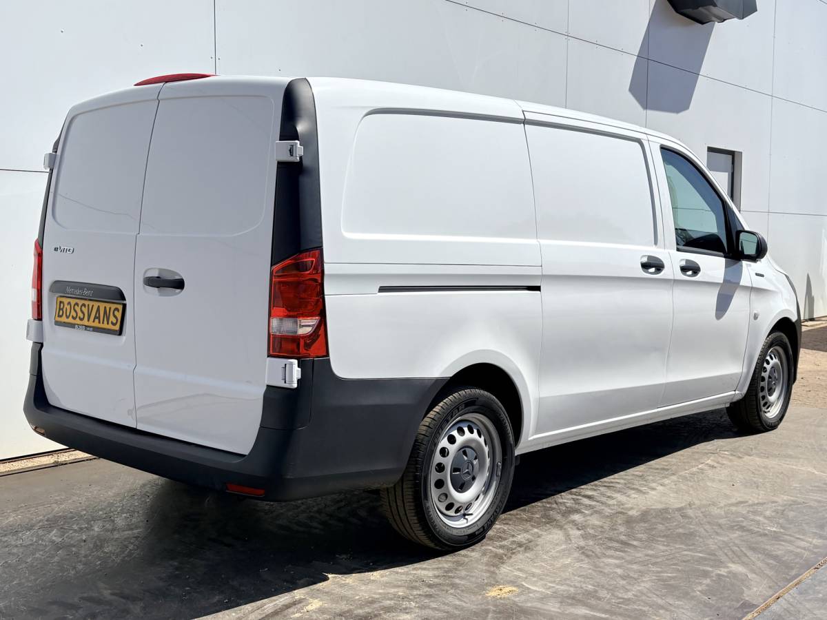 Mercedes-Benz eVito Mercedes-Benz eVito 112 66kWh L2 Elektrisch 95.8% (SOH) 280-WLTP 80kw Snelladen Climate Control Cruise Control Camera Stoelverwarming Parkeersensoren