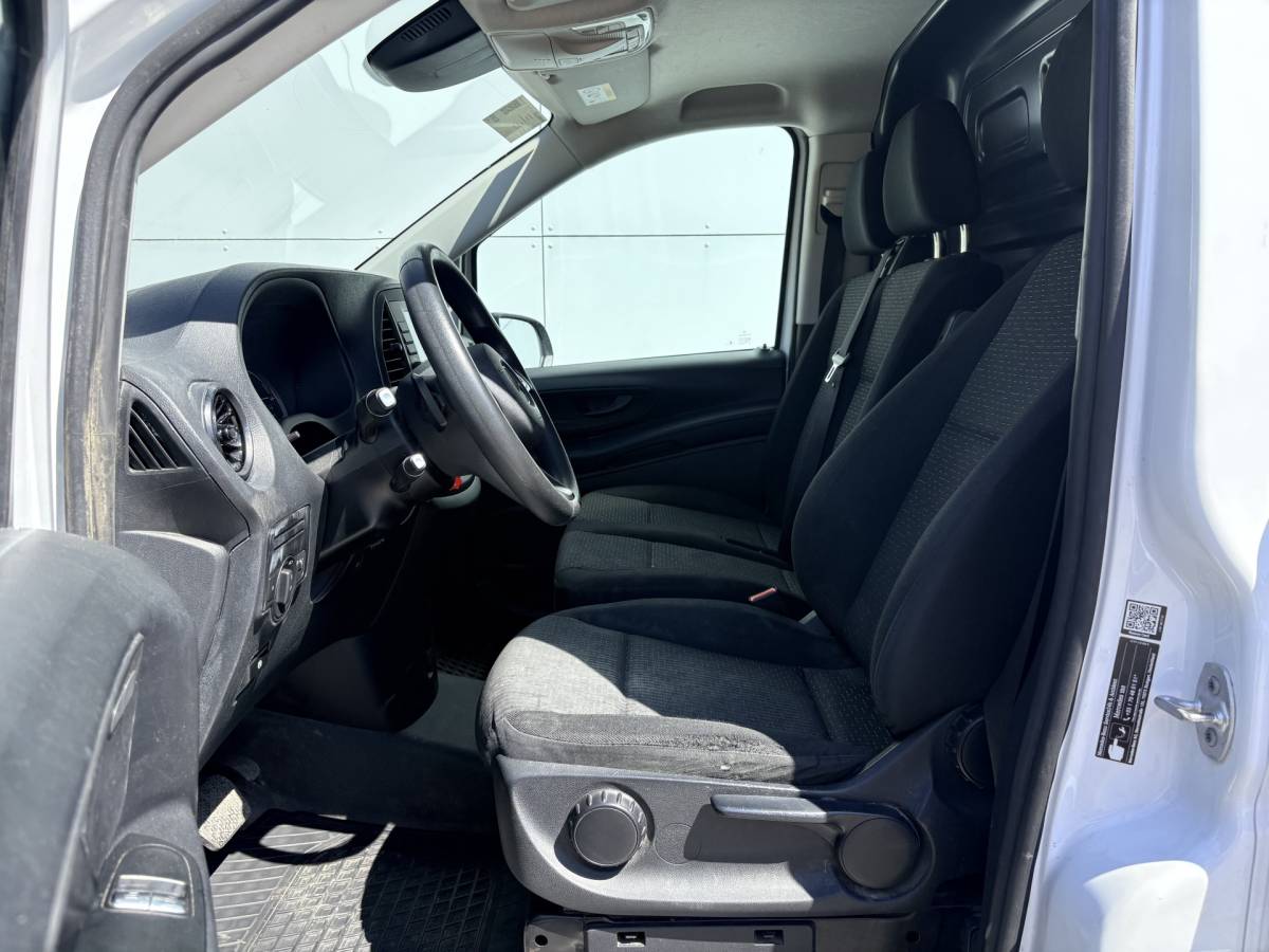 Mercedes-Benz eVito Mercedes-Benz eVito 112 66kWh L2 Elektrisch 95.8% (SOH) 280-WLTP 80kw Snelladen Climate Control Cruise Control Camera Stoelverwarming Parkeersensoren