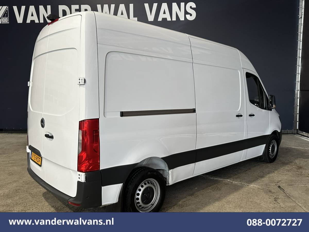 Mercedes-Benz Sprinter Mercedes-Benz Sprinter 315 CDI 150pk L2H2 Euro6 Airco | Camera | Apple Carplay | Cruisecontrol | Chauffeursstoel Android Auto, Parkeersensoren, Leder, Bijrijdersbank