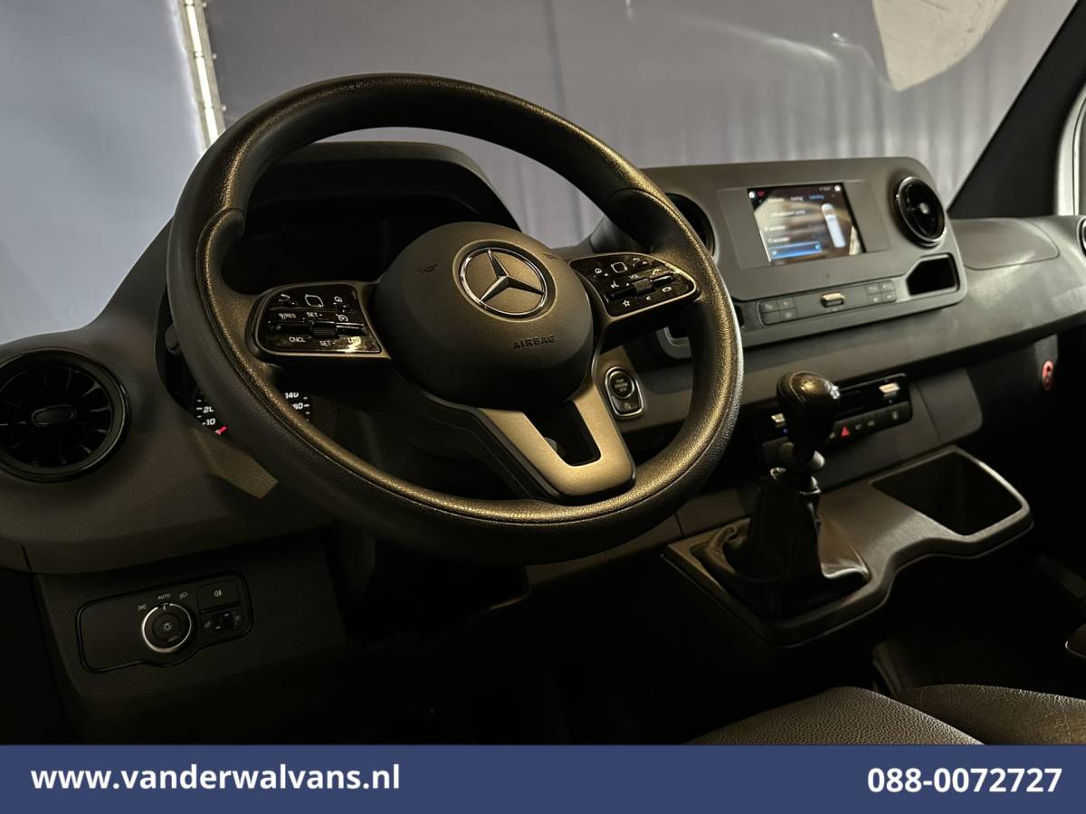 Mercedes-Benz Sprinter Mercedes-Benz Sprinter 315 CDI 150pk L2H2 Euro6 Airco | Camera | Apple Carplay | Cruisecontrol | Chauffeursstoel Android Auto, Parkeersensoren, Leder, Bijrijdersbank