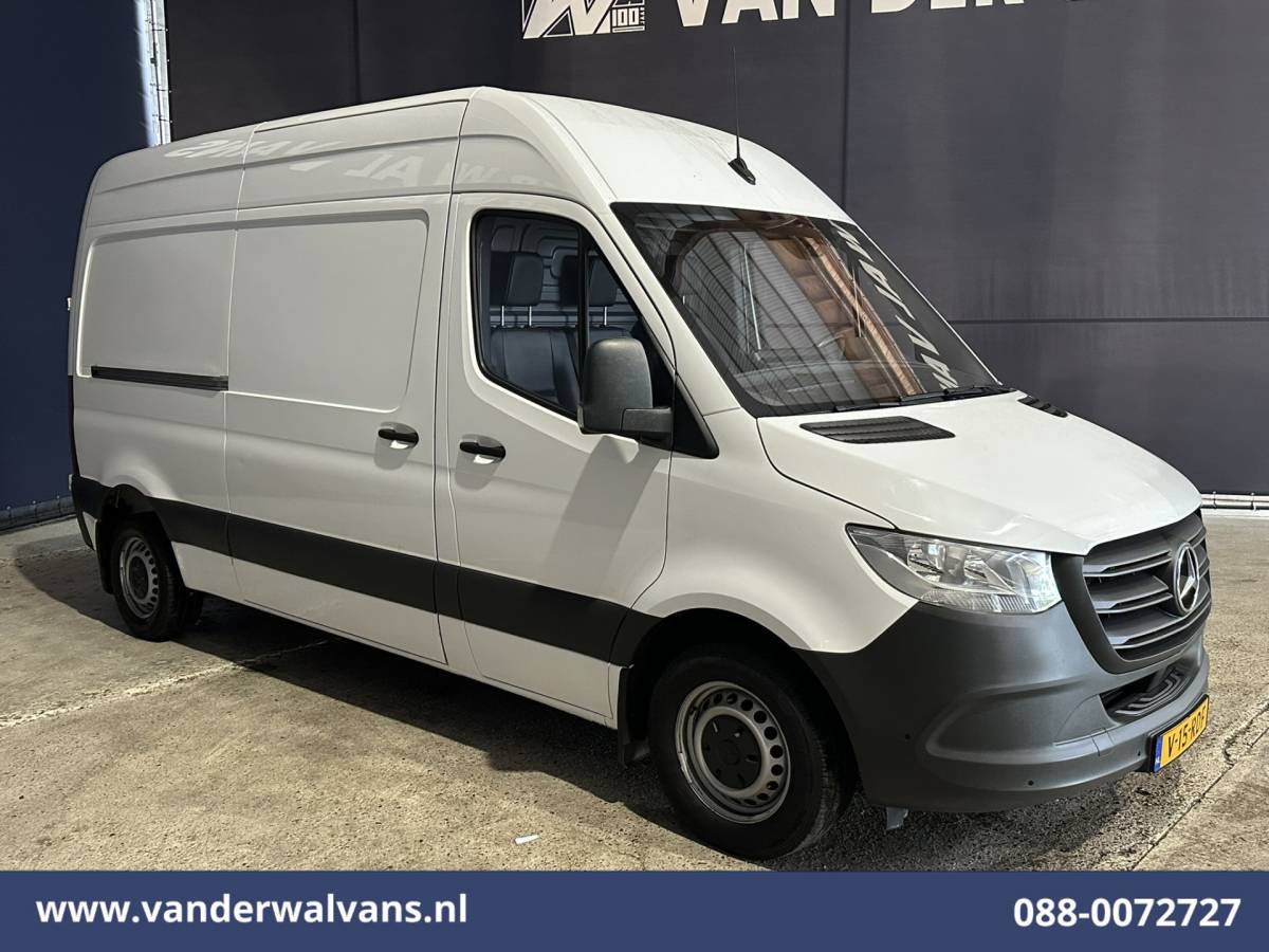 Mercedes-Benz Sprinter Mercedes-Benz Sprinter 315 CDI 150pk L2H2 Euro6 Airco | Camera | Apple Carplay | Cruisecontrol | Chauffeursstoel Android Auto, Parkeersensoren, Leder, Bijrijdersbank