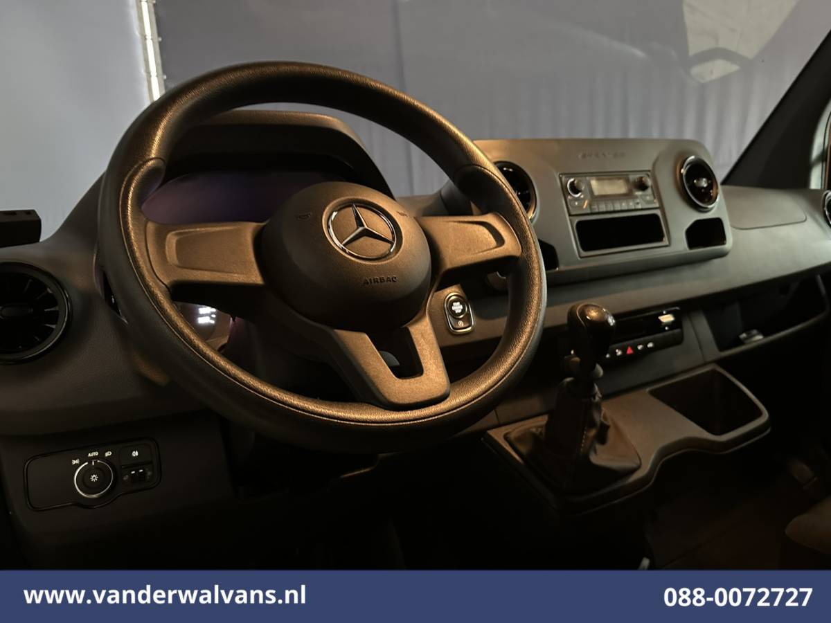 Mercedes-Benz Sprinter Mercedes-Benz Sprinter 211 CDI L2H2 Euro6 Airco | Camera | Trekhaak Bijrijdersbank