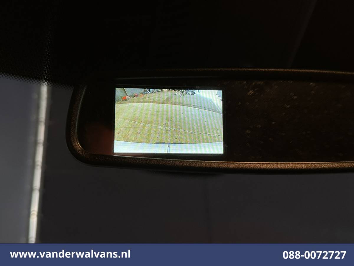 Mercedes-Benz Sprinter Mercedes-Benz Sprinter 211 CDI L2H2 Euro6 Airco | Camera | Trekhaak Bijrijdersbank