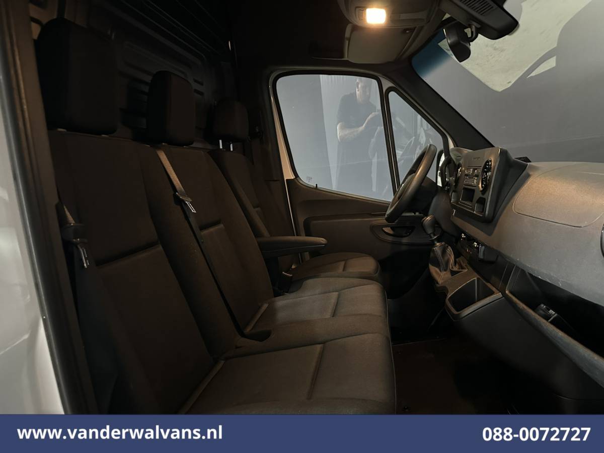 Mercedes-Benz Sprinter Mercedes-Benz Sprinter 211 CDI L2H2 Euro6 Airco | Camera | Trekhaak Bijrijdersbank