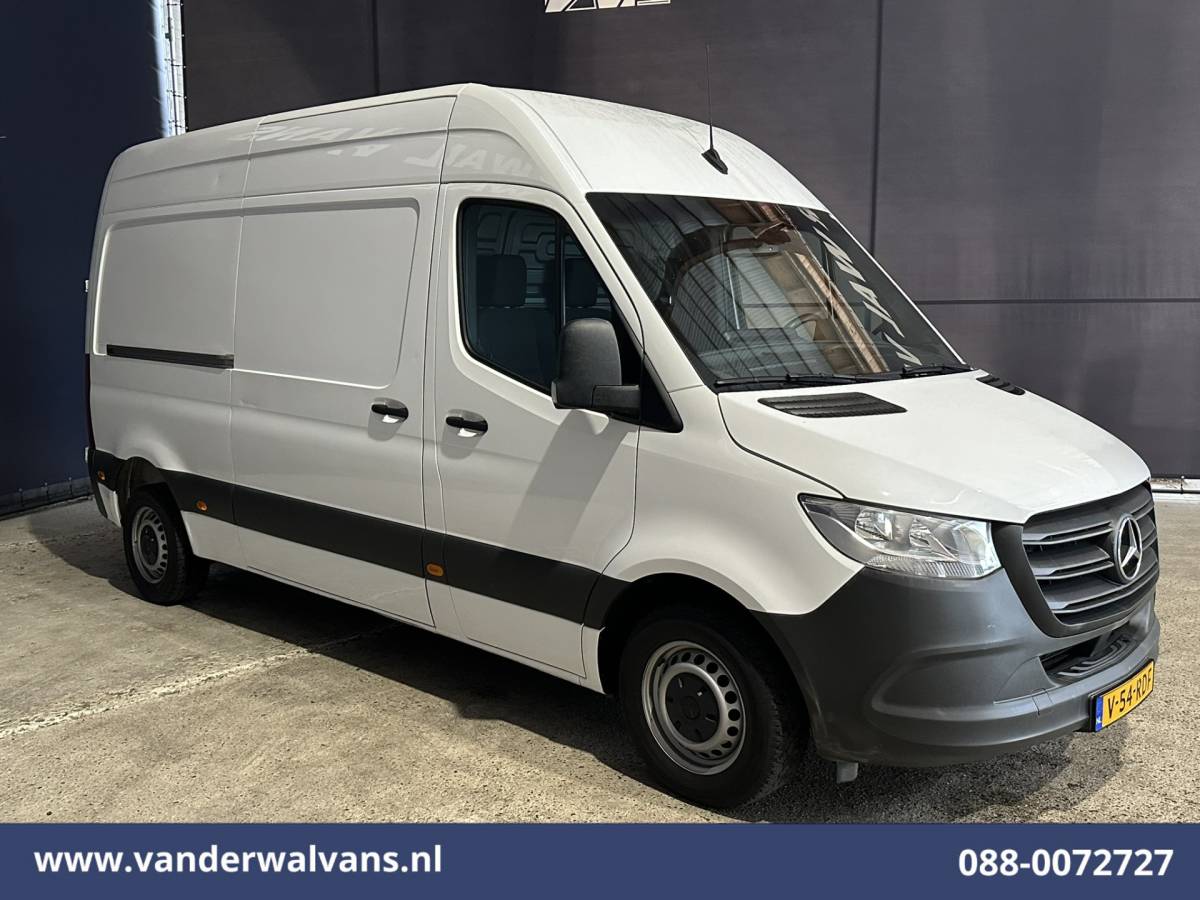 Mercedes-Benz Sprinter Mercedes-Benz Sprinter 211 CDI L2H2 Euro6 Airco | Camera | Trekhaak Bijrijdersbank
