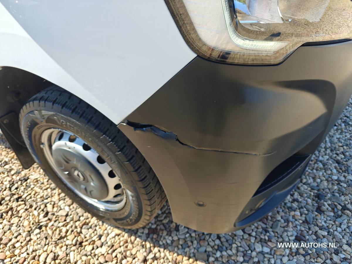 Renault Master Renault Master T35 2.3 dCi 135 L2H2 ,+ werkplaats inrichting , Euro 6 , 1e Eig , 140 PK , Apk 8- 2027 , Camera , leuke bus.