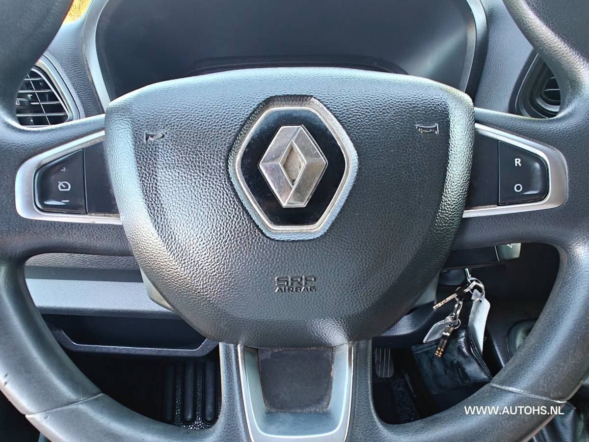Renault Master Renault Master T35 2.3 dCi 135 L2H2 ,+ werkplaats inrichting , Euro 6 , 1e Eig , 140 PK , Apk 8- 2027 , Camera , leuke bus.