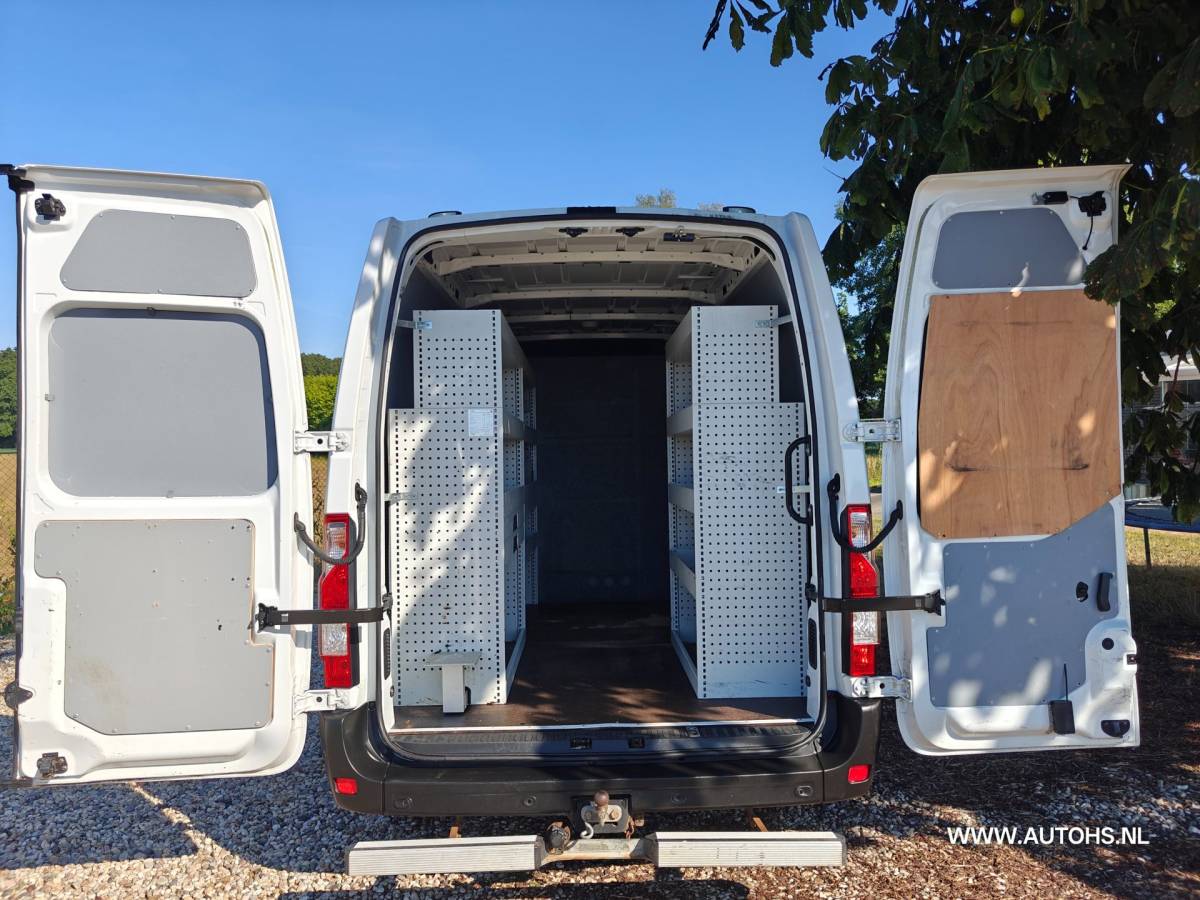 Renault Master Renault Master T35 2.3 dCi 135 L2H2 ,+ werkplaats inrichting , Euro 6 , 1e Eig , 140 PK , Apk 8- 2027 , Camera , leuke bus.