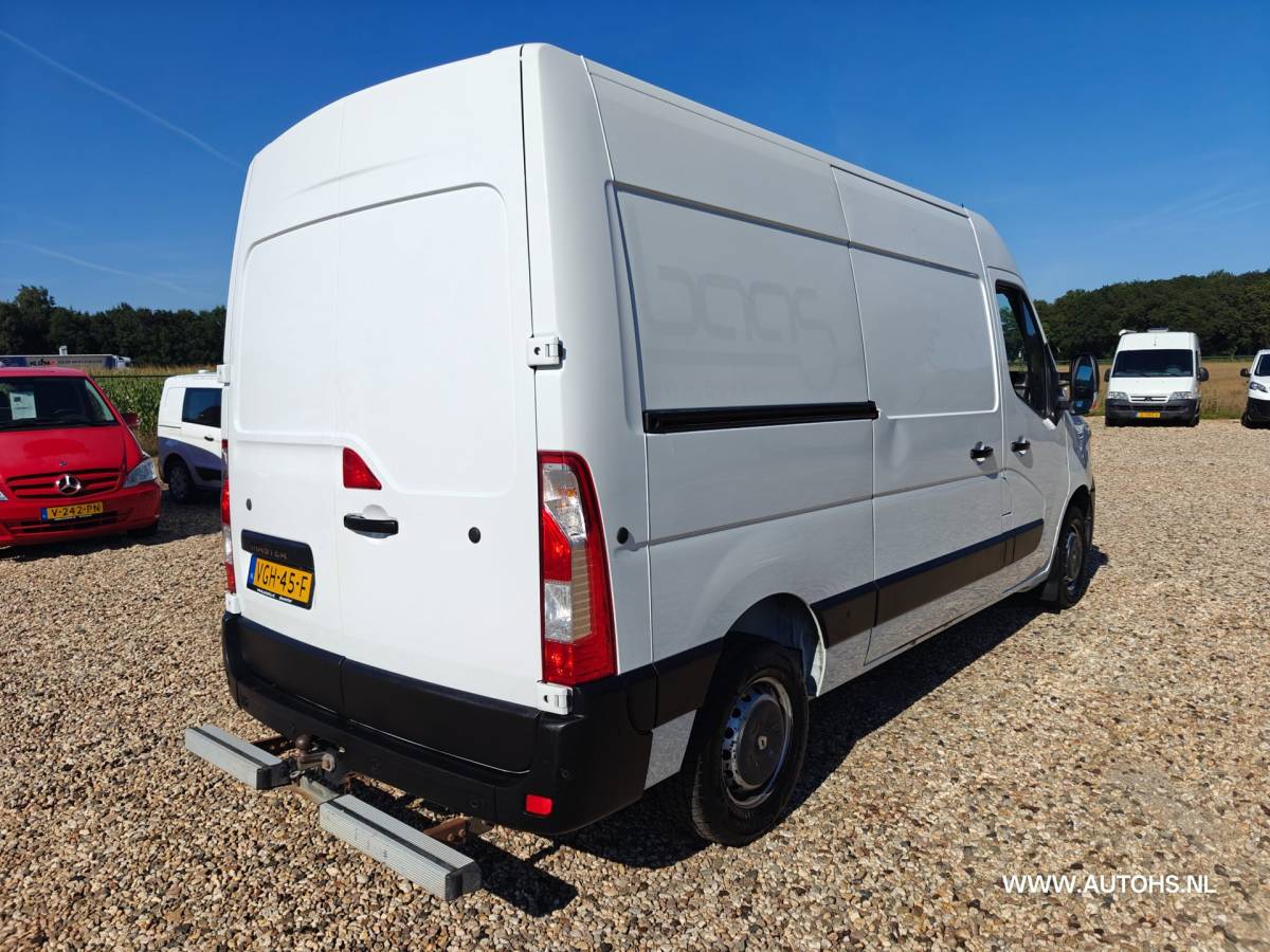 Renault Master Renault Master T35 2.3 dCi 135 L2H2 ,+ werkplaats inrichting , Euro 6 , 1e Eig , 140 PK , Apk 8- 2027 , Camera , leuke bus.