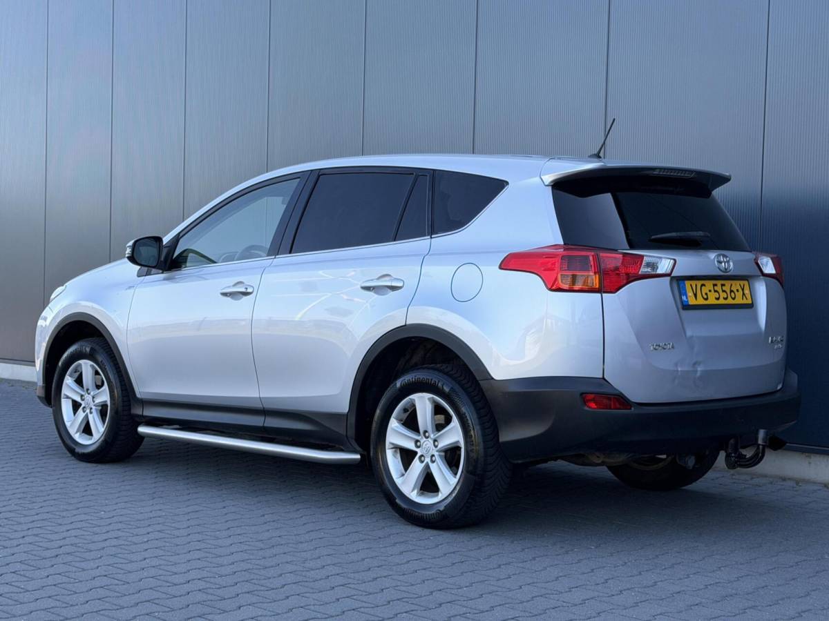 Toyota RAV4 Toyota RAV4 2.2 D-4D 4WD Grijs Kenteken – 2e Eigenaar – Camera – Clima – Trekhaak