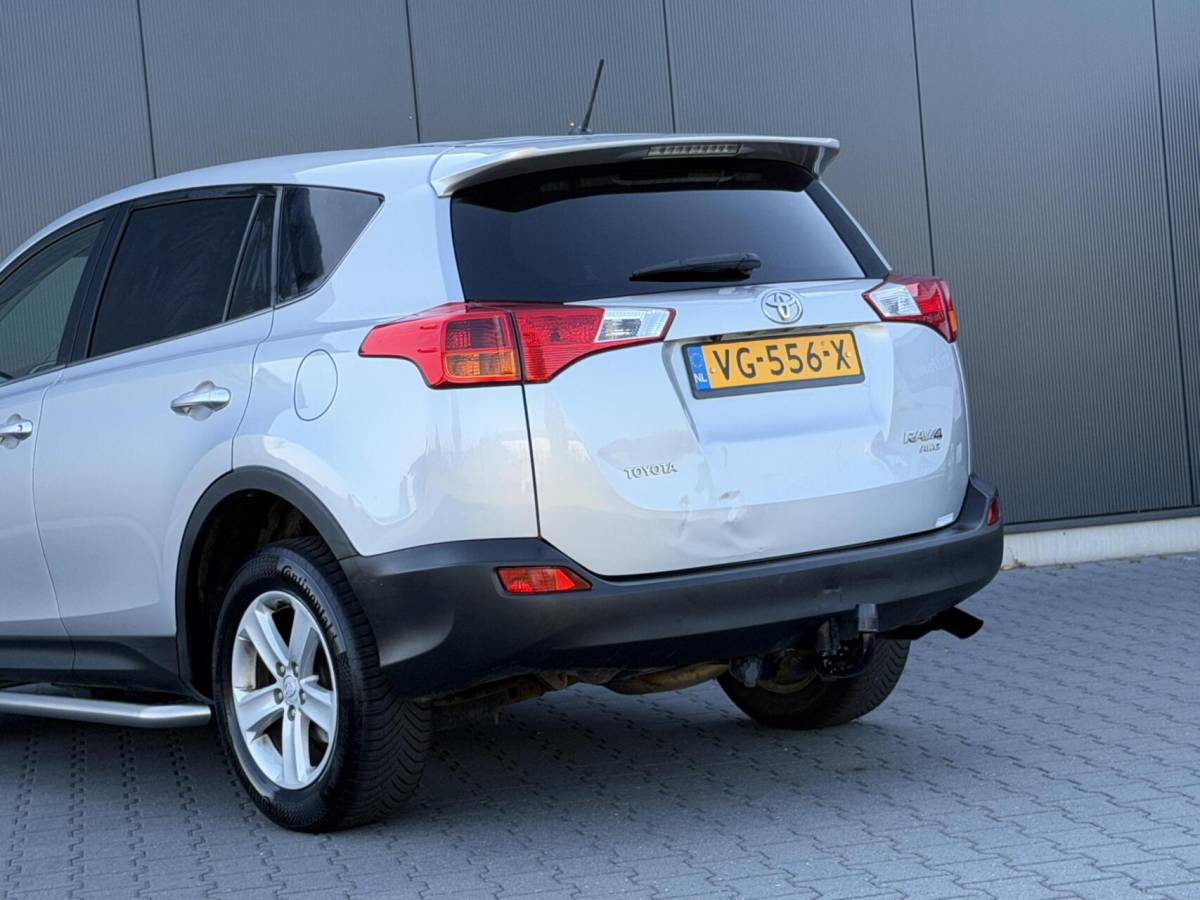 Toyota RAV4 Toyota RAV4 2.2 D-4D 4WD Grijs Kenteken – 2e Eigenaar – Camera – Clima – Trekhaak