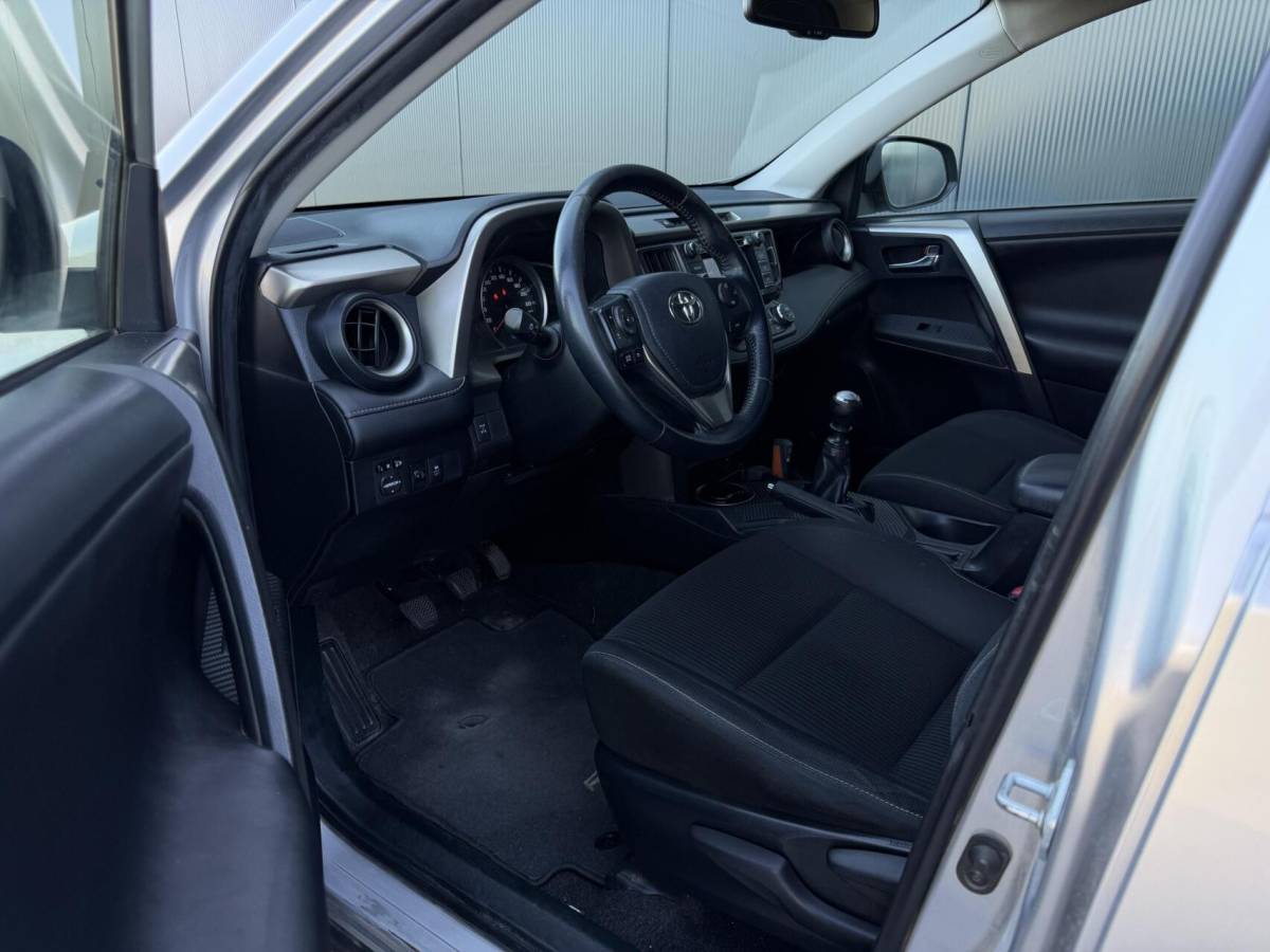 Toyota RAV4 Toyota RAV4 2.2 D-4D 4WD Grijs Kenteken – 2e Eigenaar – Camera – Clima – Trekhaak
