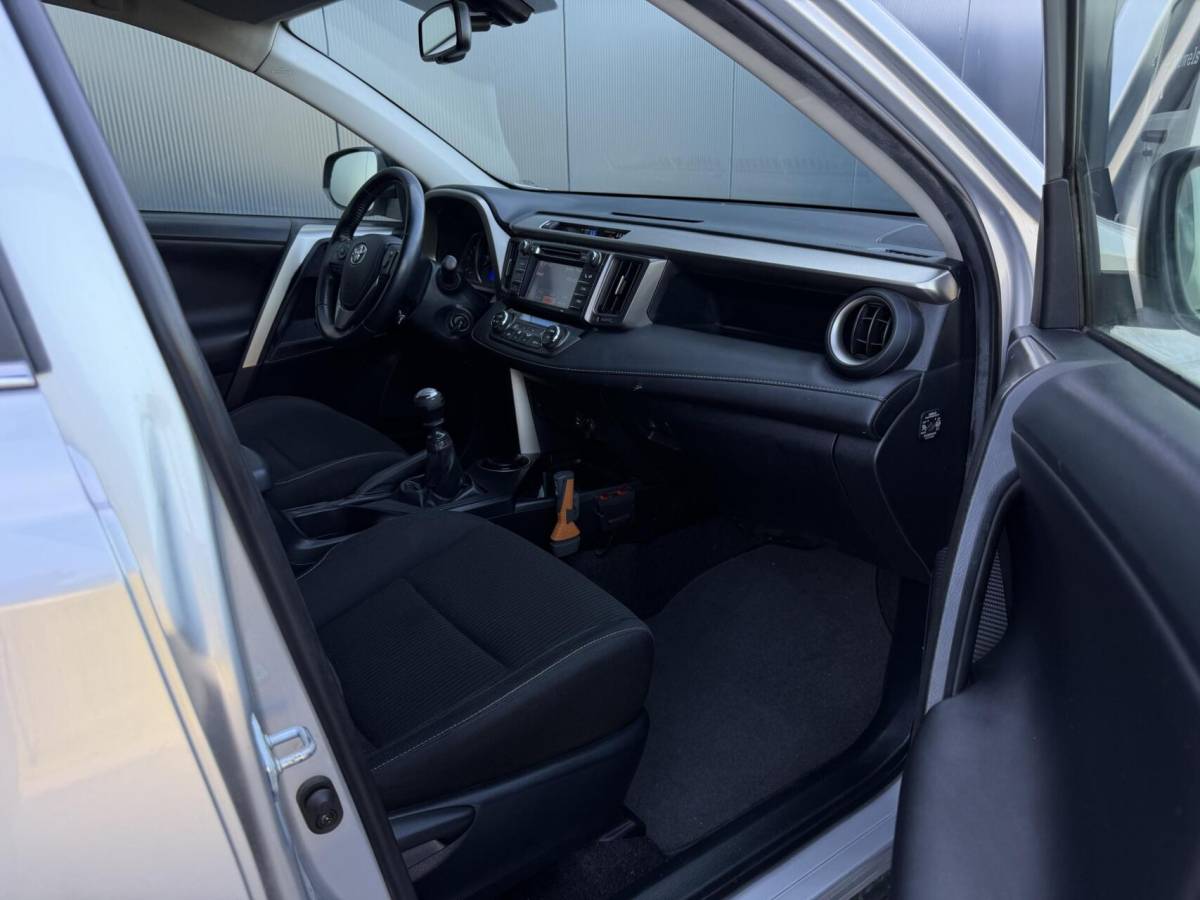 Toyota RAV4 Toyota RAV4 2.2 D-4D 4WD Grijs Kenteken – 2e Eigenaar – Camera – Clima – Trekhaak