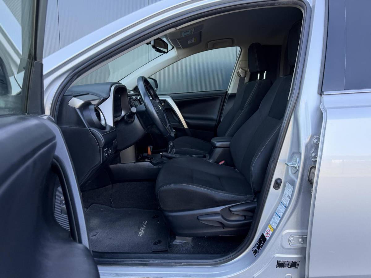 Toyota RAV4 Toyota RAV4 2.2 D-4D 4WD Grijs Kenteken – 2e Eigenaar – Camera – Clima – Trekhaak