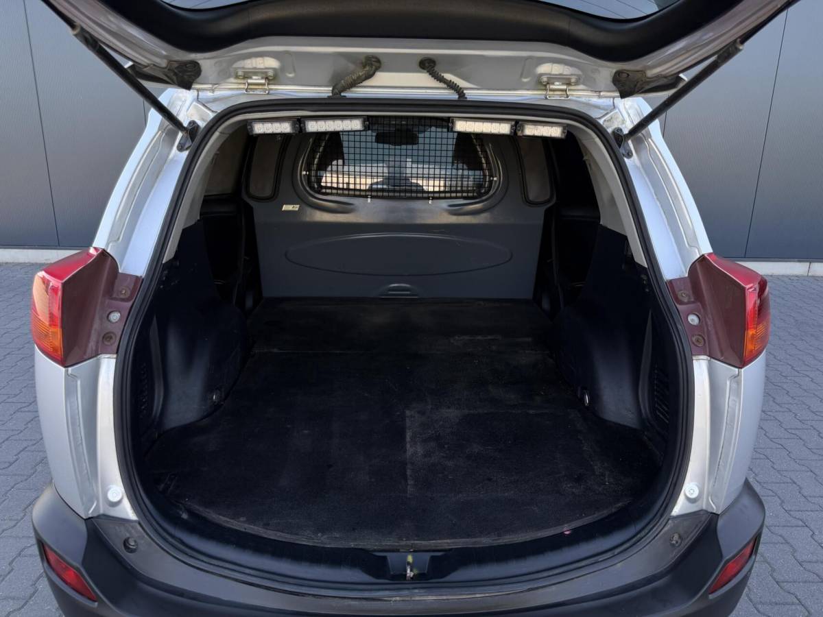 Toyota RAV4 Toyota RAV4 2.2 D-4D 4WD Grijs Kenteken – 2e Eigenaar – Camera – Clima – Trekhaak