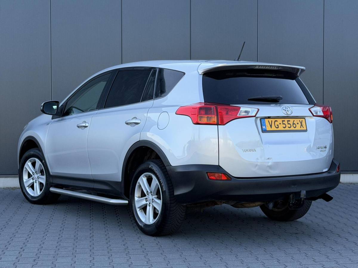 Toyota RAV4 Toyota RAV4 2.2 D-4D 4WD Grijs Kenteken – 2e Eigenaar – Camera – Clima – Trekhaak