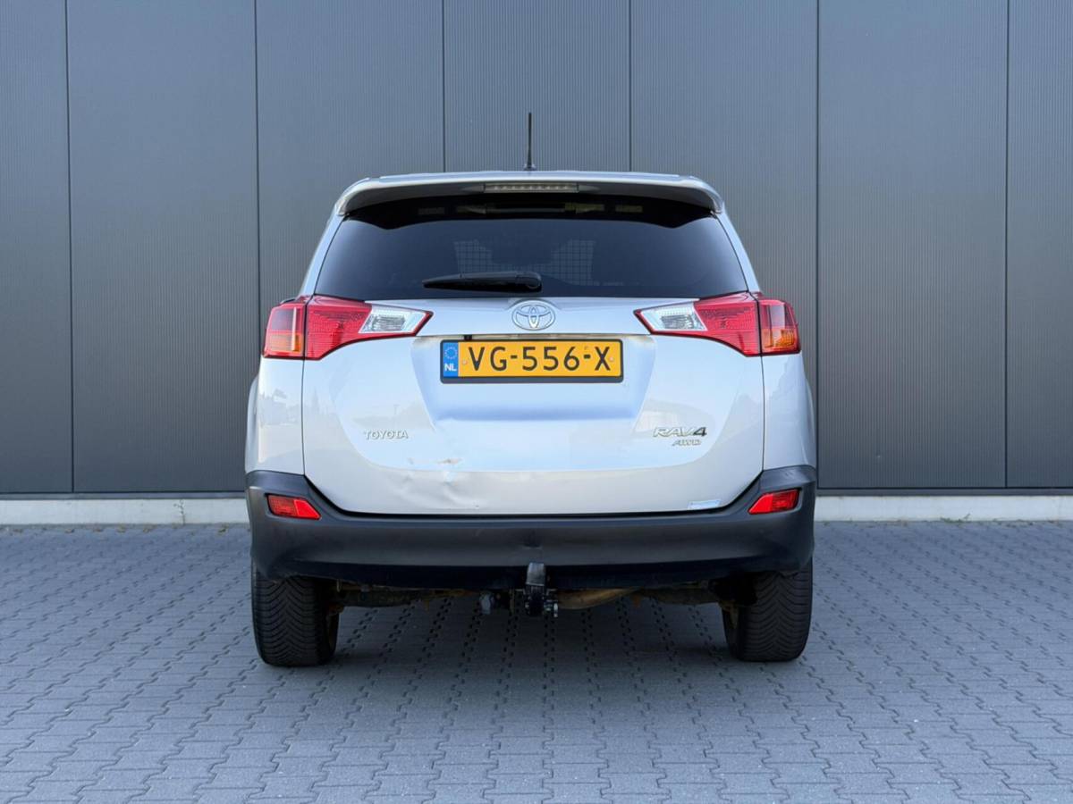 Toyota RAV4 Toyota RAV4 2.2 D-4D 4WD Grijs Kenteken – 2e Eigenaar – Camera – Clima – Trekhaak