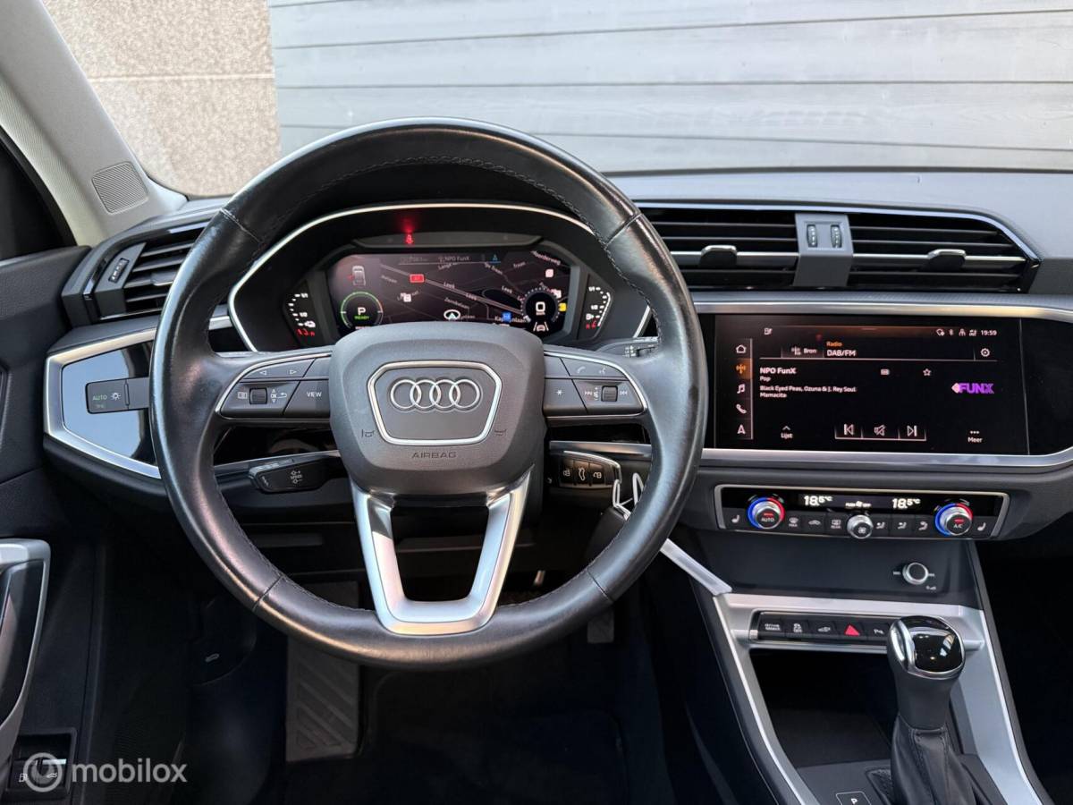Audi Q3 Audi Q3 Sportback 45 TFSI e S-line Carplay/LED/Leder/Winterpakket