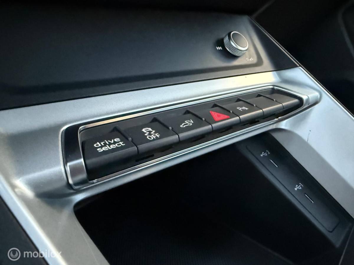 Audi Q3 Audi Q3 Sportback 45 TFSI e S-line Carplay/LED/Leder/Winterpakket
