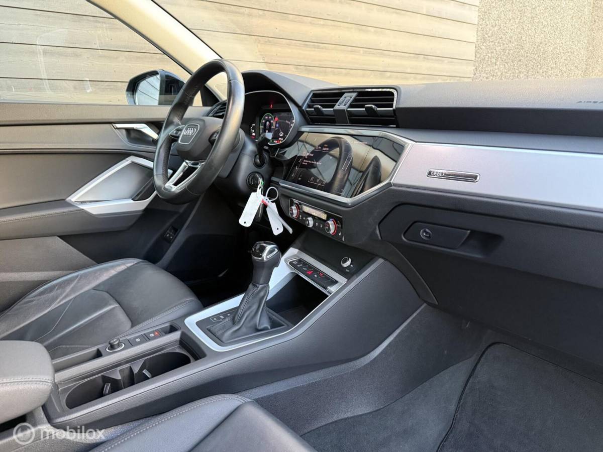 Audi Q3 Audi Q3 Sportback 45 TFSI e S-line Carplay/LED/Leder/Winterpakket