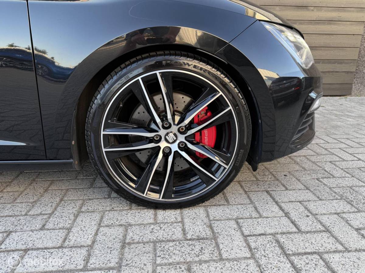SEAT Leon Seat Leon ST 2.0 TSI CUPRA 300 4DRIVE Kuipstoel/Pano.dak/Carplay