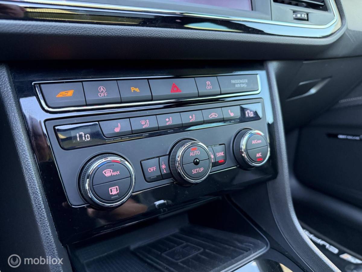 SEAT Leon Seat Leon ST 2.0 TSI CUPRA 300 4DRIVE Kuipstoel/Pano.dak/Carplay